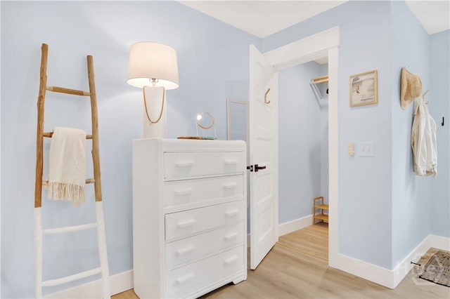 1406 E 50th St, Savannah, GA 31404 - bathroom with wood finished floors and baseboards