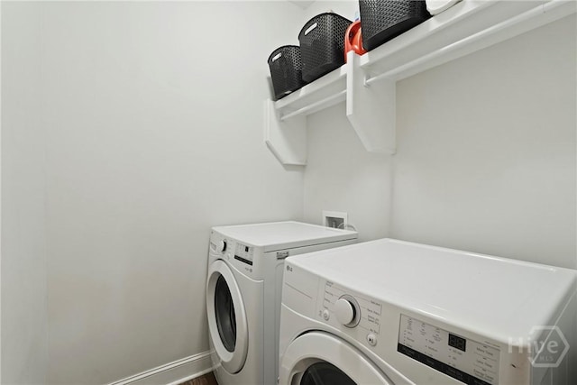 1226 Peacock Trl, Hinesville, GA 31313 - laundry room with washing machine and clothes dryer