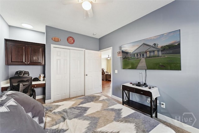 25 Savannah Ln, Richmond Hill, GA 31324 - bedroom featuring an office area, a closet, and ceiling fan