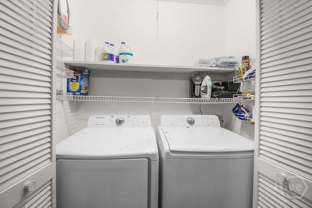 104 Shoals Dr Unit L8, Savannah, GA 31410 - laundry area with washer and dryer