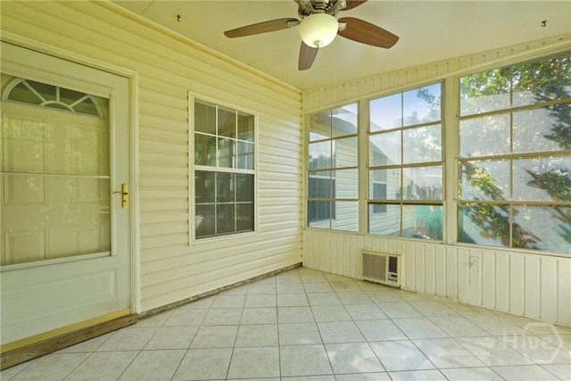 11 Gilliam Ave, Savannah, GA 31406 - unfurnished sunroom featuring ceiling fan