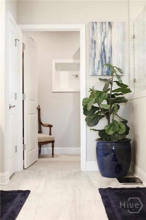 742 Longleaf Dr, Richmond Hill, GA 31324 - corridor featuring baseboards