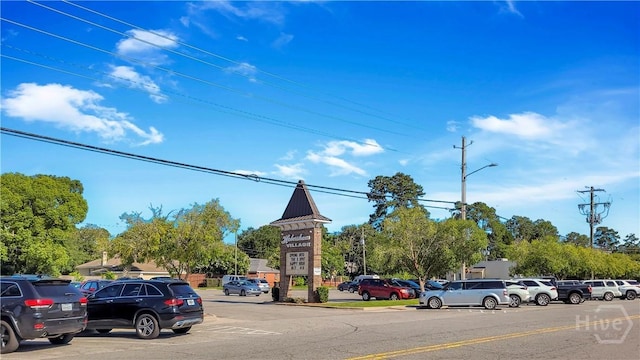 202 Columbus Dr, Savannah, GA 31405 - view of parking