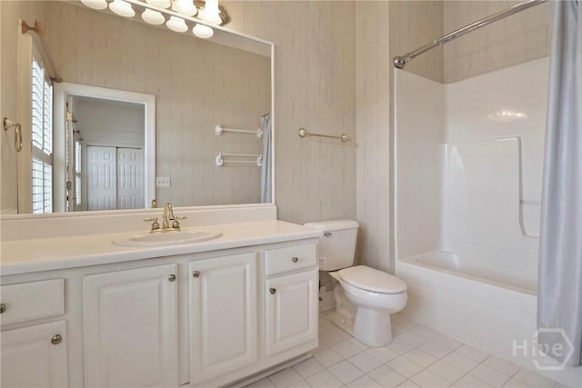 536 E Harris St, Savannah, GA 31401 - bathroom featuring tile patterned flooring, vanity, and shower / tub combo
