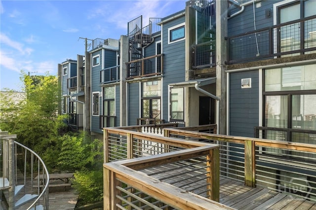 2406 De Soto Ave Unit B, Savannah, GA 31401 - view of wooden terrace