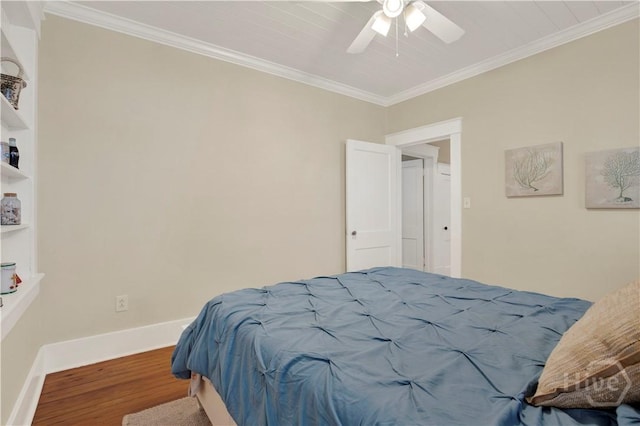 1507 E 49th St, Savannah, GA 31404 - bedroom with wood finished floors, ornamental molding, and a ceiling fan