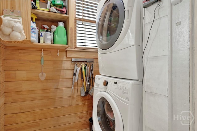 1507 E 49th St, Savannah, GA 31404 - laundry room featuring stacked washing machine and dryer
