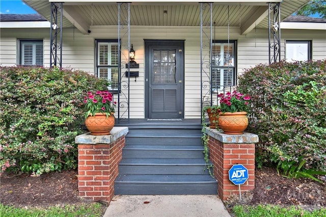 1507 E 49th St, Savannah, GA 31404 - entrance to property featuring a porch