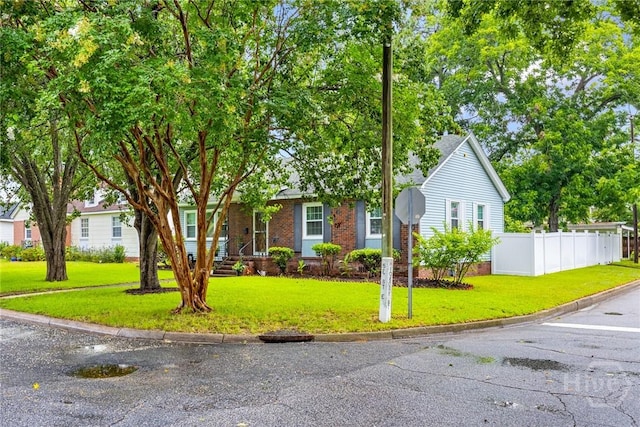 1424 E 53rd St, Savannah, GA 31404 - view of front of property featuring brick siding