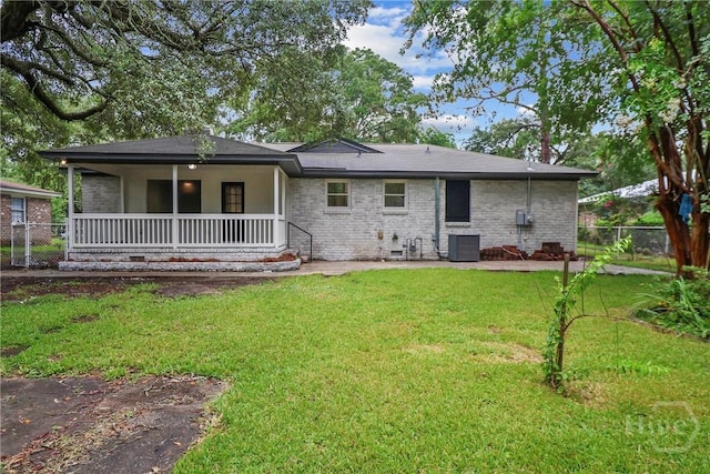 114 Paradise Dr, Savannah, GA 31406 - back of house with covered porch and brick siding