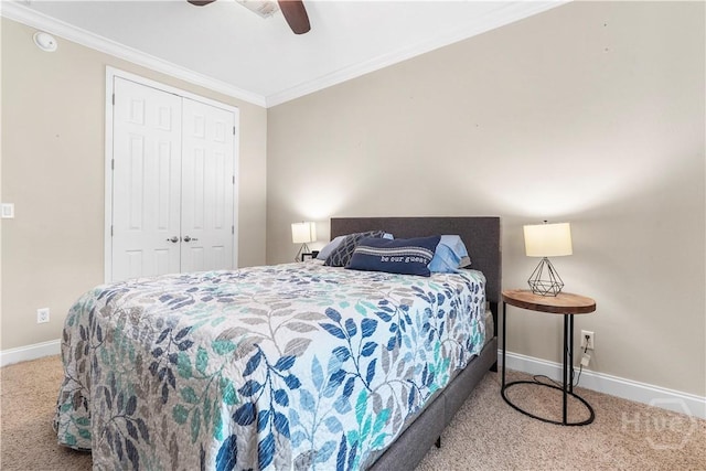 586 Church Cir, Jesup, GA 31545 - bedroom featuring carpet, crown molding, a closet, and ceiling fan