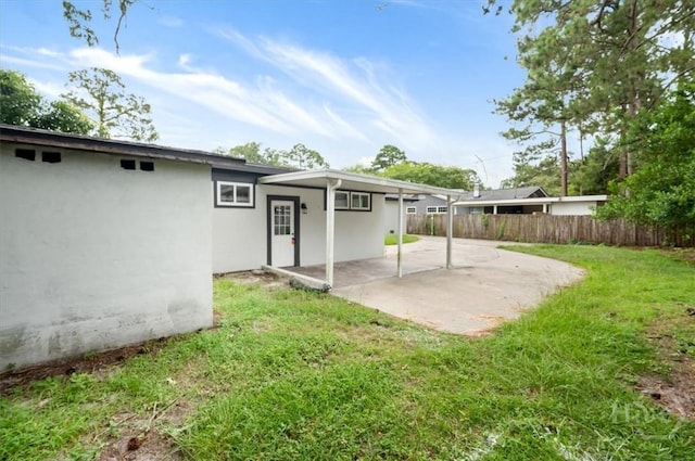 4611 Cumberland Dr, Savannah, GA 31405 - view of yard featuring a patio
