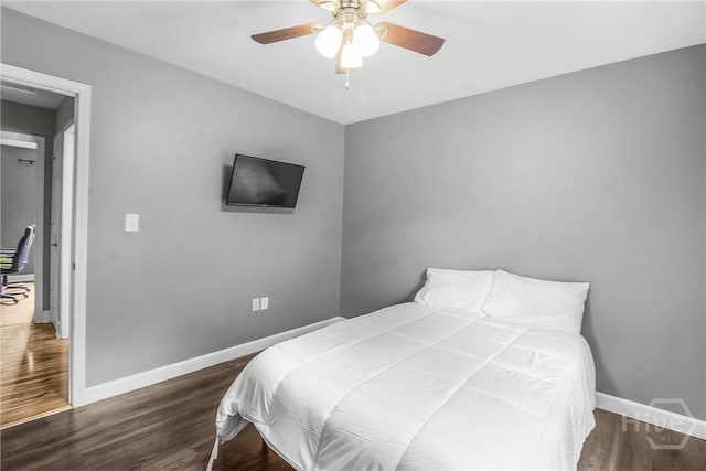 324 Elm St, Eden, GA 31307 - bedroom featuring wood finished floors and a ceiling fan