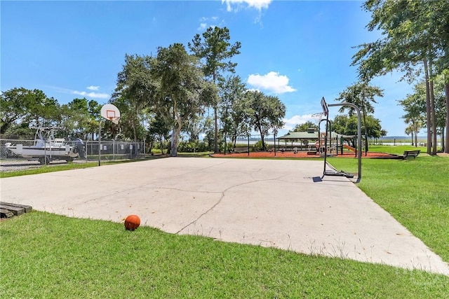 27 Heron View Ct, Richmond Hill, GA 31324 - view of property's community with community basketball court