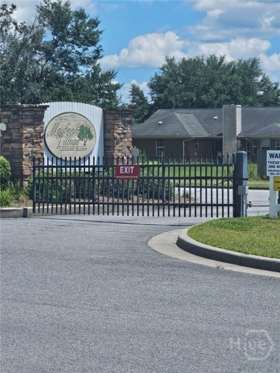 401 Barry Mccaffrey Blvd Unit E2, Hinesville, GA 31313 - view of gate