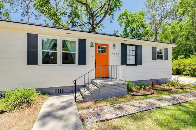 2338 Lorraine Dr, Savannah, GA 31404 - ranch-style house featuring crawl space