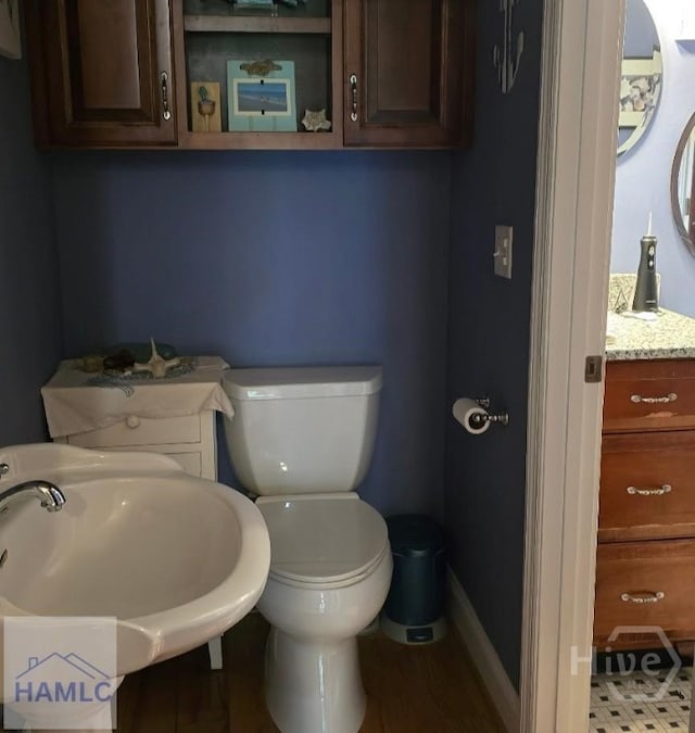 485 Lake Pamona Rd, Midway, GA 31320 - half bath featuring toilet and vanity