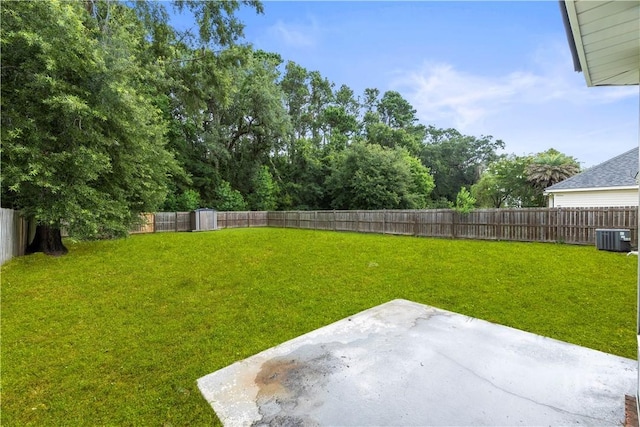 259 Laurel Hill Cir, Richmond Hill, GA 31324 - fenced backyard featuring a patio area