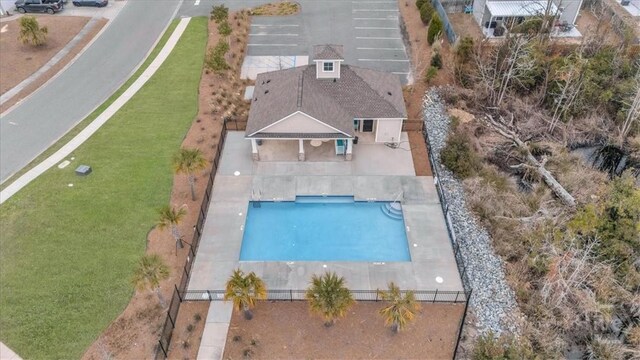 338 Wedge Cir, Richmond Hill, GA 31324 - view from above of property with a pool area