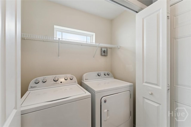205 Summer Hill Ct, Richmond Hill, GA 31324 - washroom with washer and dryer