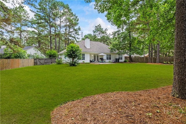 11 Rialto Ct, Pooler, GA 31322 - fenced backyard featuring a patio