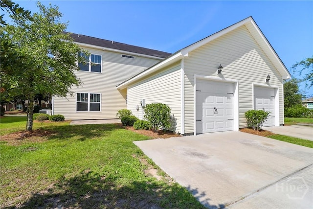 302 Morgan Pines Dr, Pooler, GA 31322 - view of side of property featuring a yard and driveway