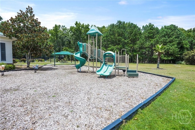 137 Regency Cir, Pooler, GA 31322 - community playground with a lawn