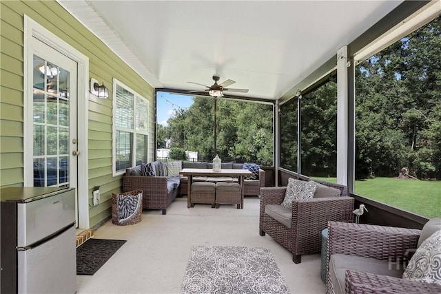 80 Sunbury Ct, Richmond Hill, GA 31324 - sunroom / solarium with an outdoor hangout area and a ceiling fan