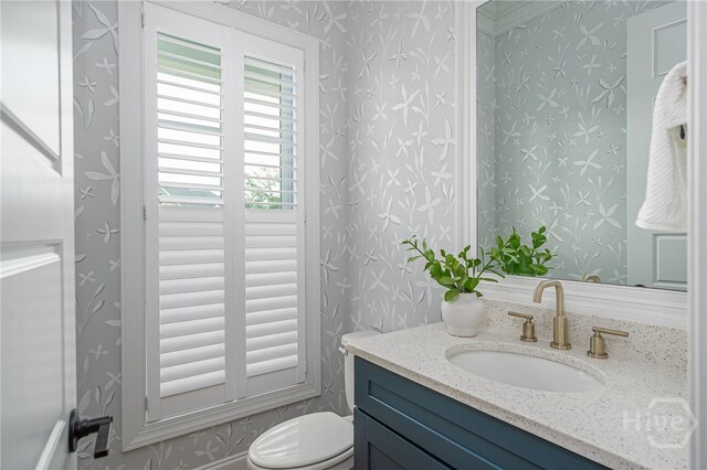 122 Kent, Pooler, GA 31322 - bathroom with vanity and wallpapered walls