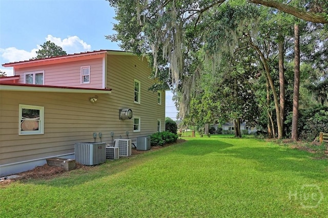 606 Rivers End Dr, Savannah, GA 31406 - view of grassy yard