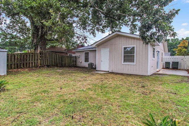 213 Executive Park Dr, Savannah, GA 31406 - view of fenced backyard