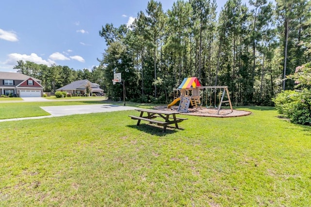 85 Wicklow Dr, Richmond Hill, GA 31324 - view of green lawn