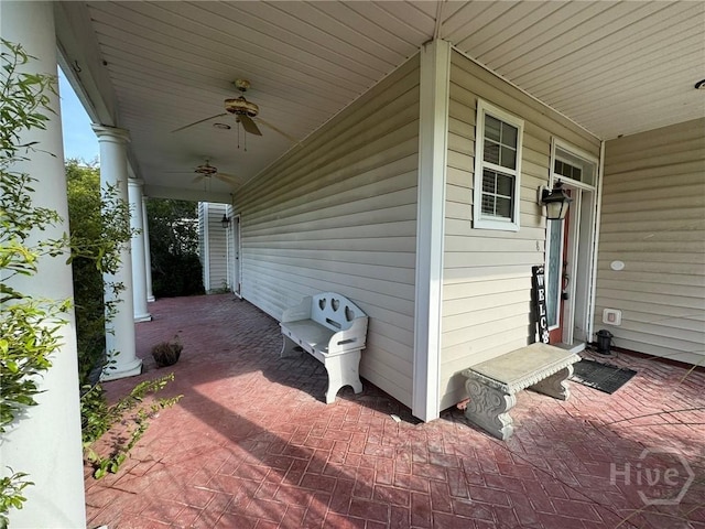 8 Fairgreen St, Savannah, GA 31407 - covered porch featuring a ceiling fan