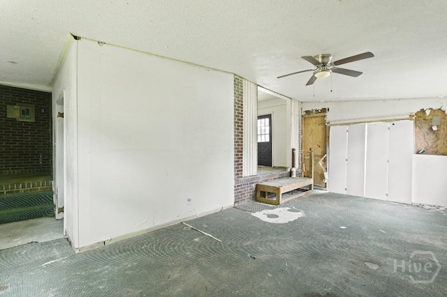 911 E 35th St, Savannah, GA 31401 - photo 13