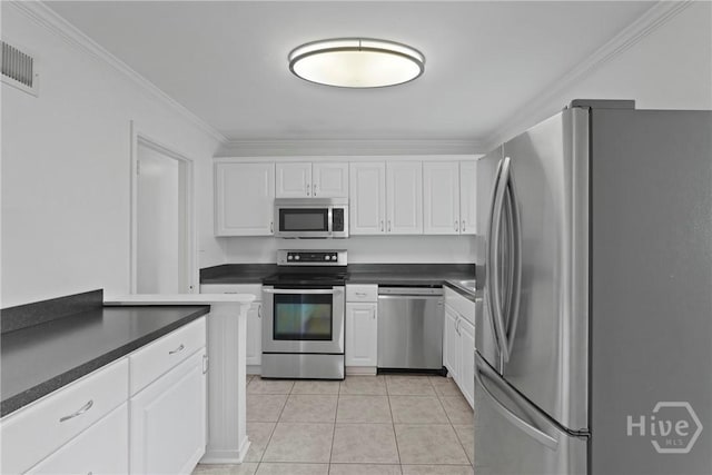 218 E 65th St, Savannah, GA 31405 - photo 8