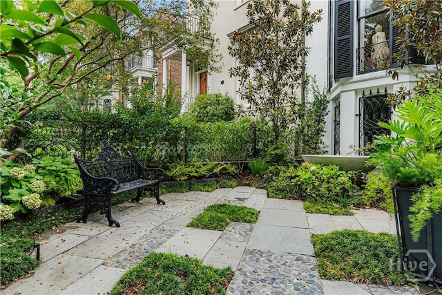 112 W Gaston St, Savannah, GA 31401 - photo 2