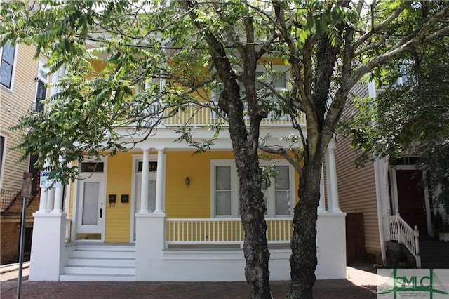 view of front facade featuring covered porch