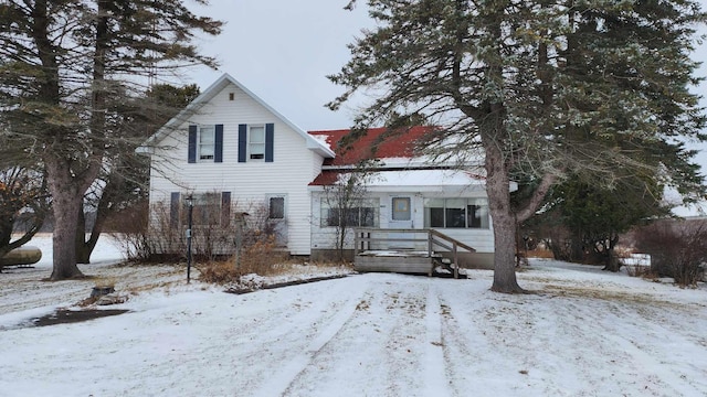 view of front property