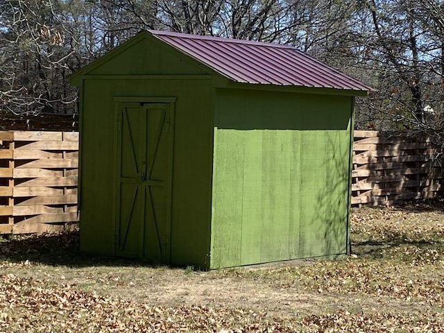 view of shed / structure