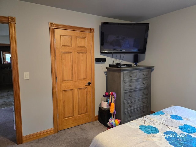 bedroom featuring carpet floors