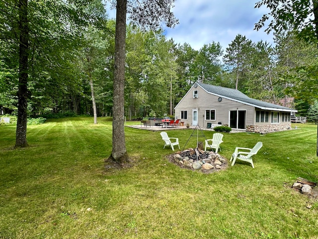 view of yard with a patio area