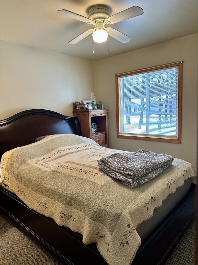 bedroom featuring a ceiling fan