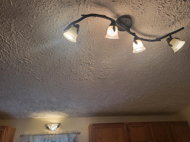 room details featuring a textured ceiling