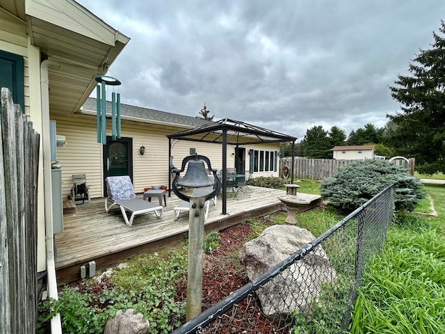 view of yard featuring a wooden deck