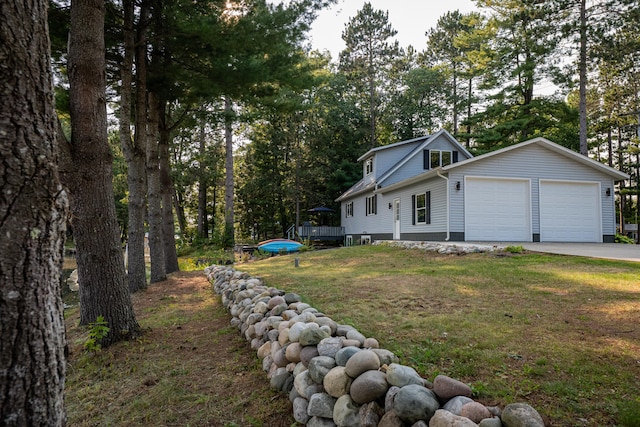 view of front of home with a front yard