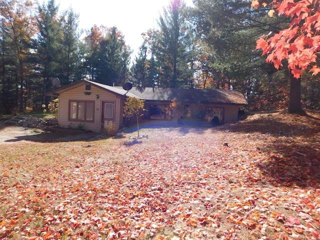 view of outdoor structure