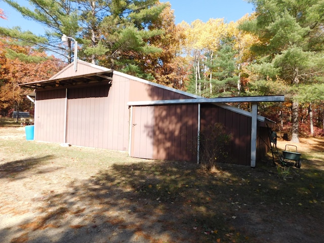 view of outdoor structure