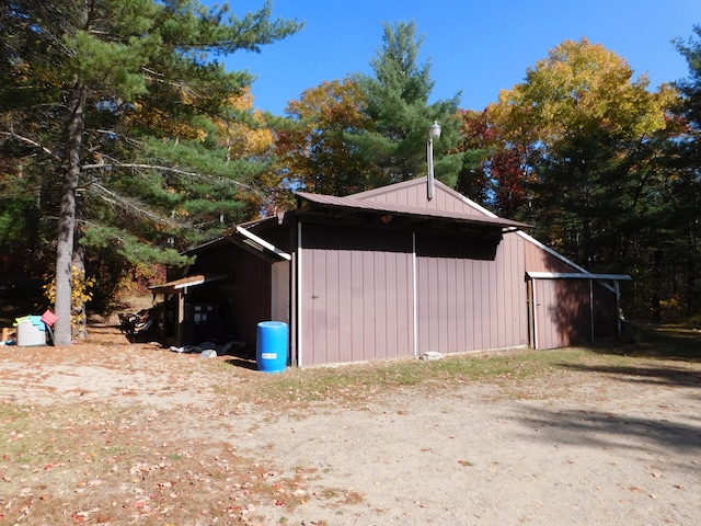 view of outbuilding