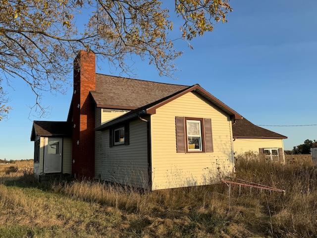 view of home's exterior