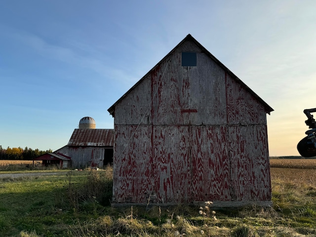 view of outdoor structure